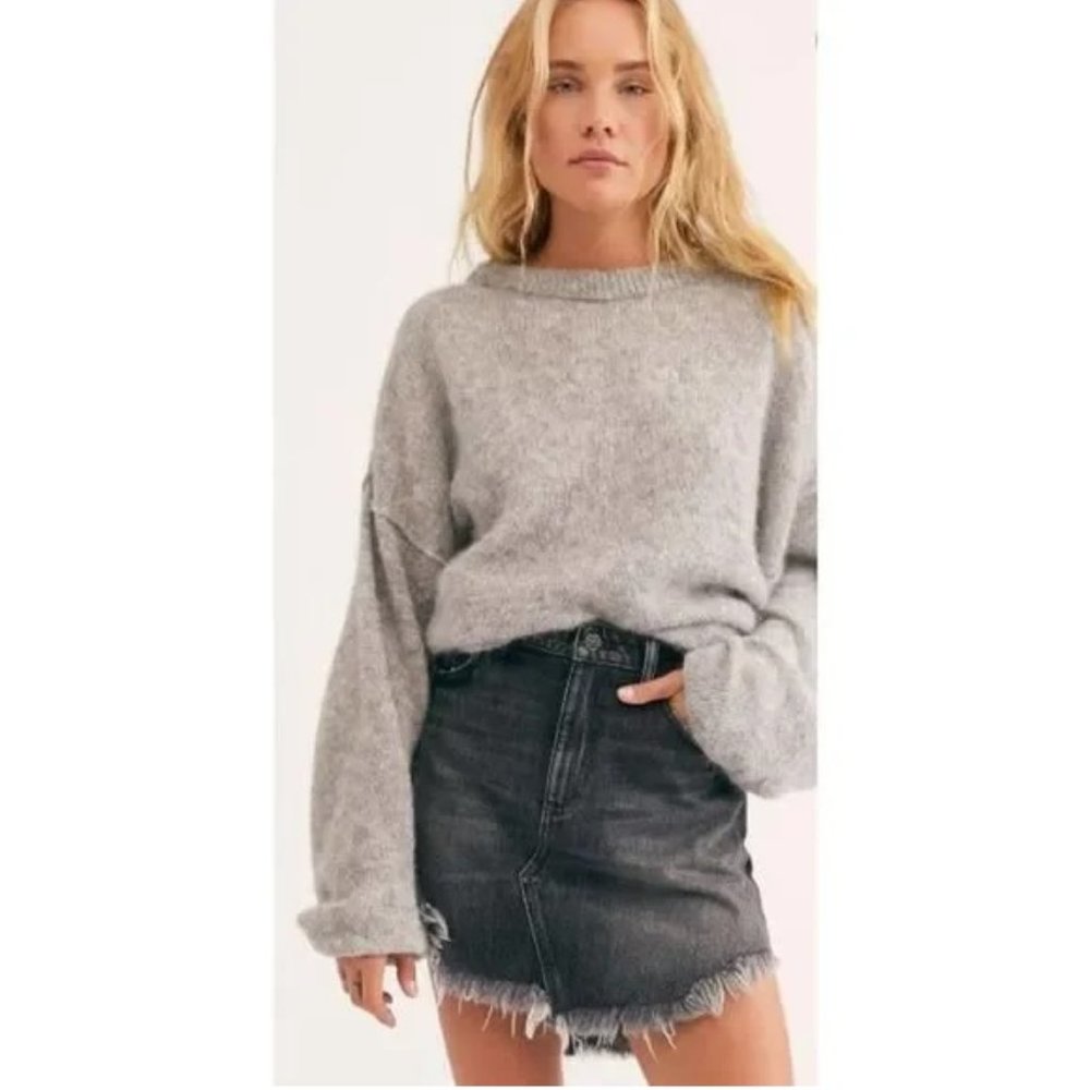 NWT Free People We The Free Bailey Mini Skirt Black Denim Frayed Size 30 Waist